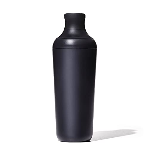 OXO Good Grips 20 oz Plastic Cocktail Shaker with Leakproof Seal & Built-in Strainer