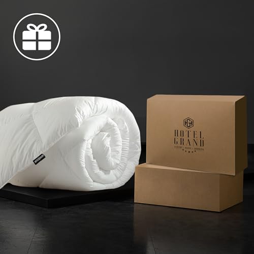 Oversized King Size White Goose Down Comforter - 100% Cotton, All Season Duvet Insert, Medium Warmth, 108x98 Inch