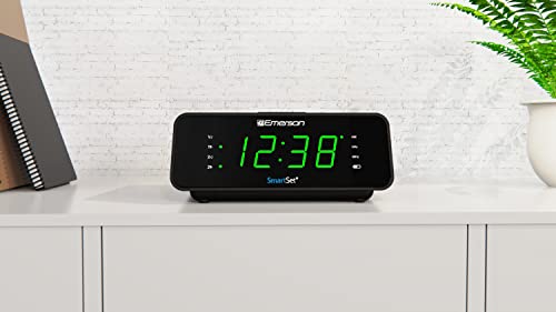 Dual Alarm Clock Radio with Auto Time Setting & Jade Green LED Display