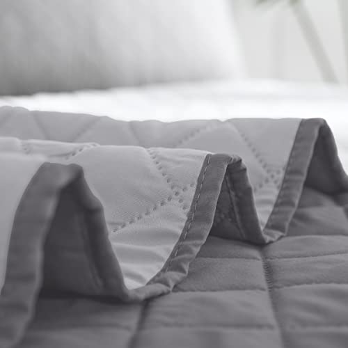 Easy-Going Reversible Quilt Set Full/Queen with 2 Shams - Bedspread