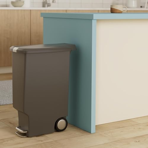 40 Liter Slim Plastic Kitchen Step Trash Can with Secure Slide Lock