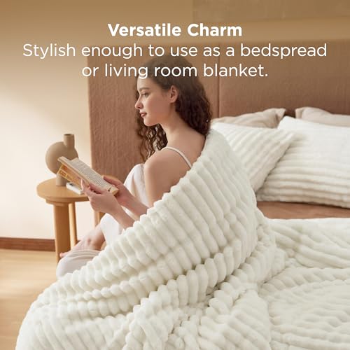 3-Piece Queen Fluffy Fleece Comforter Set with Pillowcases - Cream White