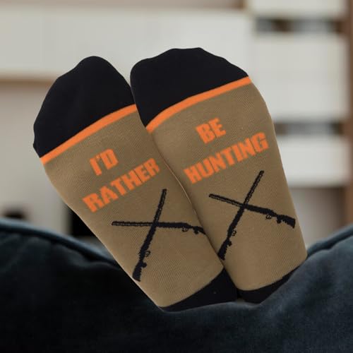 Hunting Gifts for Men - Insulated 20 oz Travel Mug & Funny Socks - Variation: Hunting