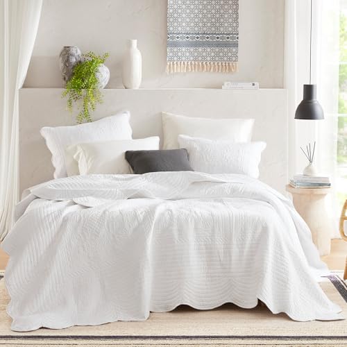 Madison Park Cottage Damask 3-Piece Full/Queen Coverlet Quilt Set, White