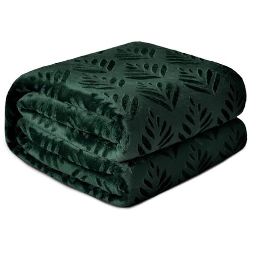 Exclusivo Mezcla Forest Green Leaves Pattern Blanket Queen (90x90)