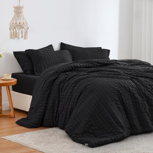 7-Piece Black Seersucker Queen Comforter Set - All Season Bedding