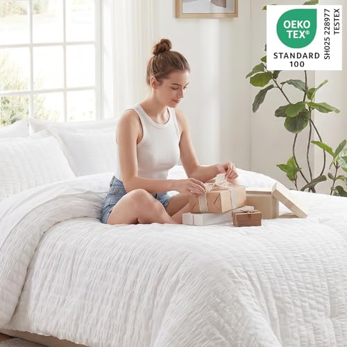 CozyLux Queen White Seersucker Bed in a Bag 7-Piece Comforter Set