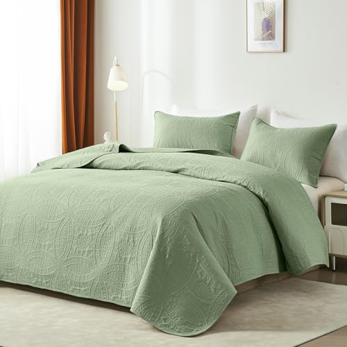 Akkialla Sage Green Full/Queen Quilt Set - 3-Piece Bedspread Coverlet