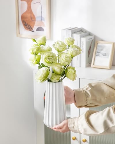 Modern White Ceramic Flower Vase - 7.8 Inch Ribbed Decorative Vase