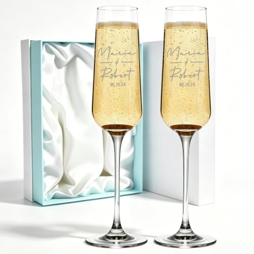 Personalized Wedding Champagne Flutes Set of 2 - Classic Variant, Mr & Mrs Toasting Glasses