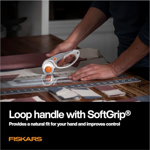 Fiskars Loop Rotary Cutter, Titanium 45mm Blade, Ideal for Cutting Multiple Layers, For Fabric, Felt, Vinyl and Crafts, Softgrip Handle