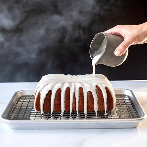 Aluminum Quarter Sheet Baking Pan with Oven-Safe Nonstick Grid Rack