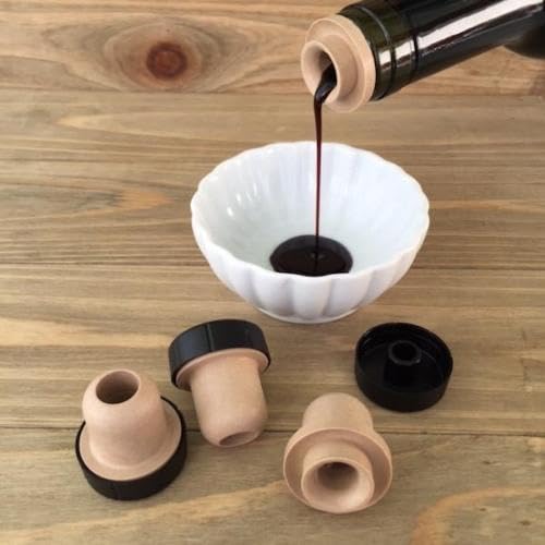 19.5mm Synthetic Bar Top Pourer Corks with Black Cap - Pack of 12 for Oils & Vinegars