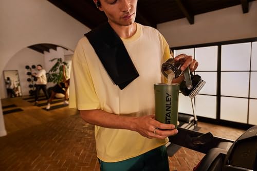 Insulated Stainless Steel Shaker Bottle 20 oz Dried Pine