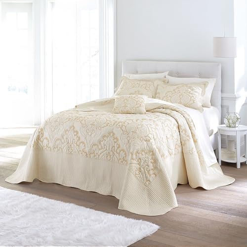 Oversized King Bedspread in Ivory - Luxurious Quilted Design