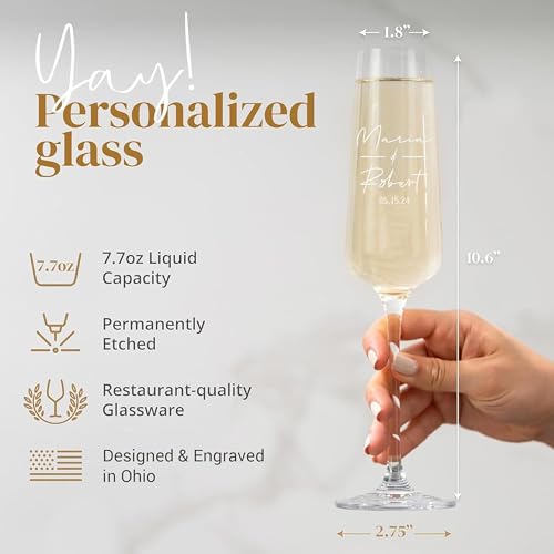 Personalized Wedding Champagne Flutes Set of 2 - Classic Variant, Mr & Mrs Toasting Glasses
