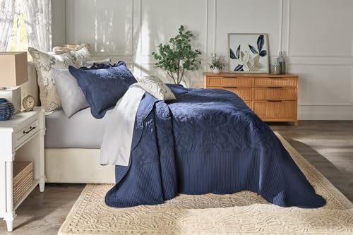 Oversized King Bedspread in Ivory - Luxurious Quilted Design