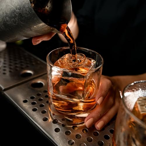 Samuelworld Large Black Silicone Ice Cube Tray with Lid - 24 Big 2-Inch Cubes for Whiskey & Cocktails