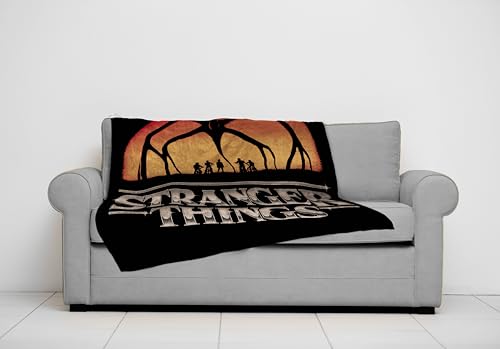 Soft Fleece Throw Blanket 50" x 70" – Cozy Microfiber Bedding for Couch