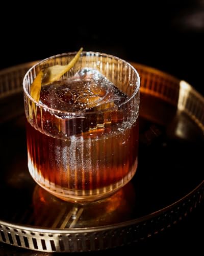 Samuelworld Large Black Silicone Ice Cube Tray with Lid - 24 Big 2-Inch Cubes for Whiskey & Cocktails