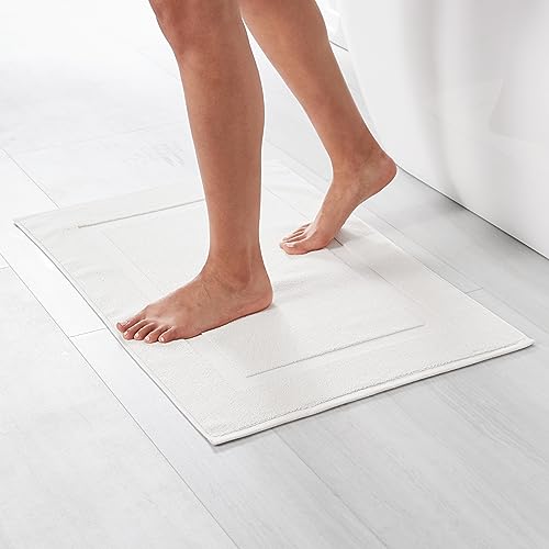 Amazon Basics 100% Cotton Non-Slip Bath Mat, Bright White, 31x20 Inch