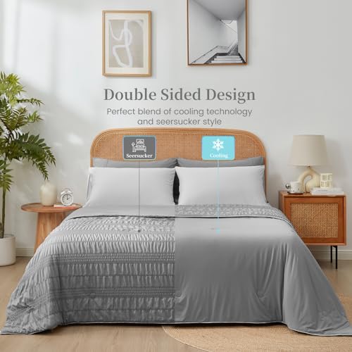 Cozy Bliss Seersucker Cooling Comforter, Reversible Lightweight Summer Quilt