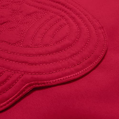 Loom and Mill Christmas Quilted Table Placemats Set of 6, 12x18 Inch, Rectangular Red