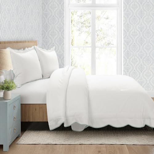 Coastal Scalloped Edge Comforter Set, 3-Piece Full/Queen Cotton Bedding
