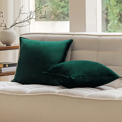JIAHANNHA Velvet Green Throw Pillow Covers 18x18in (Pack of 2) – Soft Decorative Cushion Covers