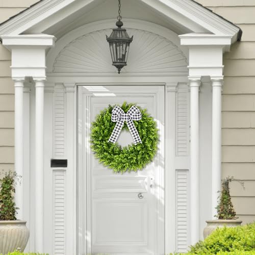 20-Inch Artificial Boxwood Wreath with Plaid Bow for Front Door Decor