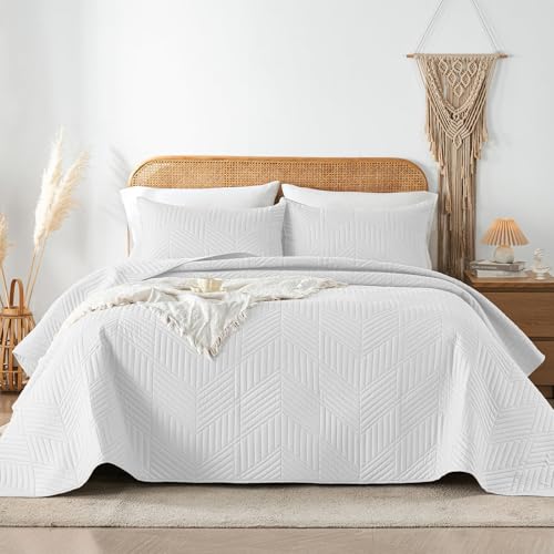 Davulos White Queen Quilt Bedding Set - 3-Piece Microfiber Coverlet