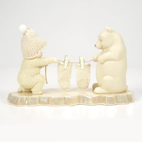 Department 56 Snowbabies Polar Shores Stockings Hung Figurine 3.94in Multicolor