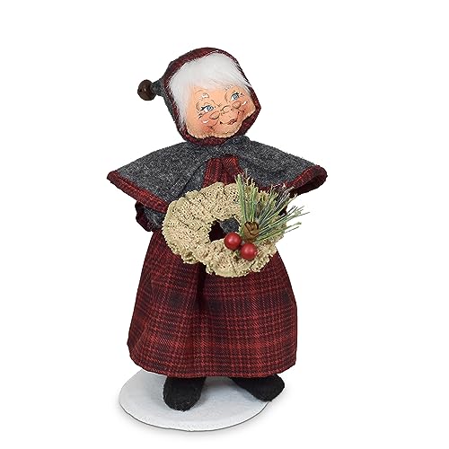 Annalee Plaid & Pine Mrs. Santa 9in Figurine (Variation: 9in Plaid & Pine Mrs. Santa)
