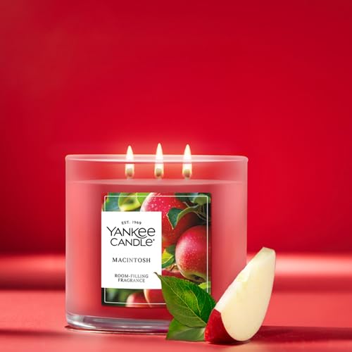 Yankee Candle Macintosh, Holiday Scented Candle, 14.5oz 3-Wick Candle Jar with up to 40 Hours Burn Time, Giftable, Holidays
