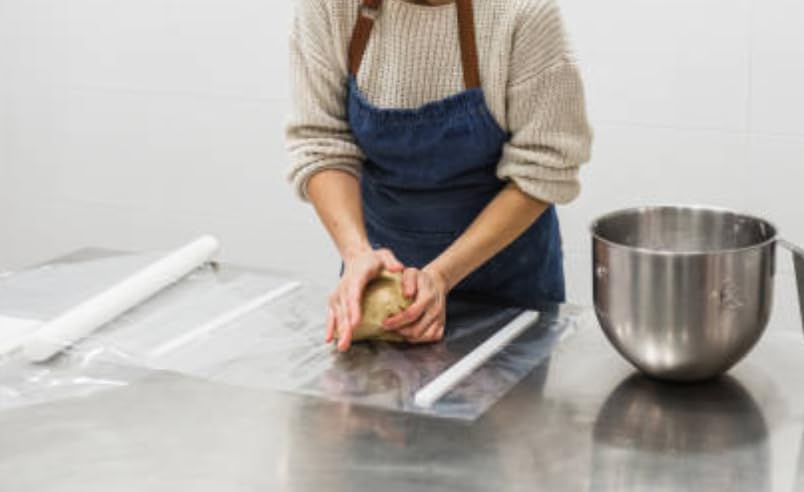 Pastry Chef's Boutique Plastic Guitar Sheets for Chocolate and Pastry Dough Work - 55 Microns (Thinner) - 100 Sheets