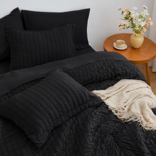 7-Piece Black Seersucker Queen Comforter Set - All Season Bedding