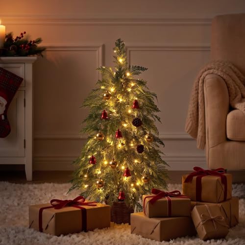 Ferrgoal 3ft Prelit Small Christmas Tree with Warm White LED Lights, Rustic Woven Basket Base, Green