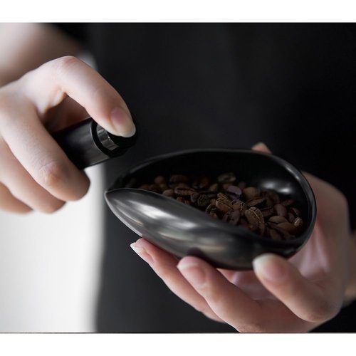 Barista Warrior Coffee Bean Dosing Cup and Spray Bottle Kit - Ceramic Single Dosing Tray, Static Reducing Spray (Black)