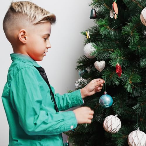 Precut Christmas Ornament Hanger Strings with Snap Fasteners - 200 Pack Green