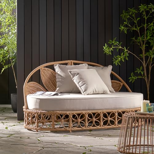Boho Outdoor Wicker Daybed with Cushions for Patio & Garden