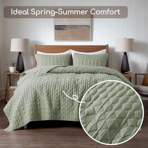 WDCOZY Sage Green Queen Quilt Bedding Set - 3 Piece Lightweight Coverlet