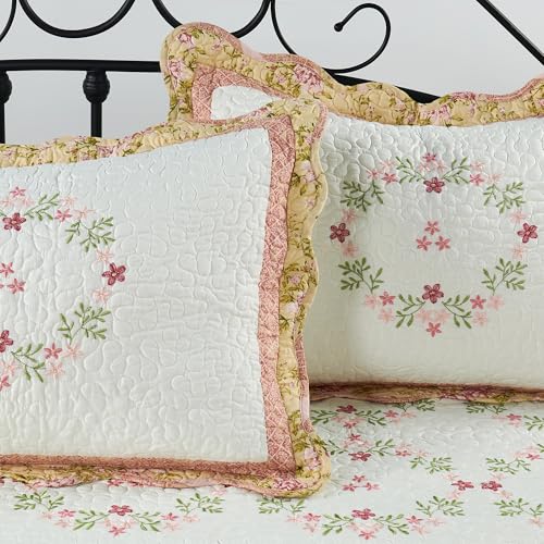 4-Piece Yellow Scalloped Daybed Cover Set - Reversible Quilted Bedding