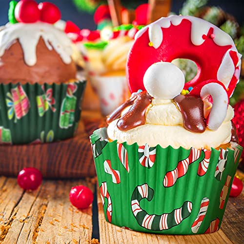 Patelai 600 Pack Christmas Muffin Cup Liners - 8x8cm 6 Styles, Non-Toxic Dinner Liners (Stylish Style)