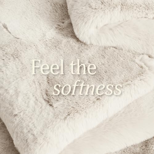 Snow White UnHide Marshmallow Weighted Blanket 50x60in Extra Soft Faux Fur