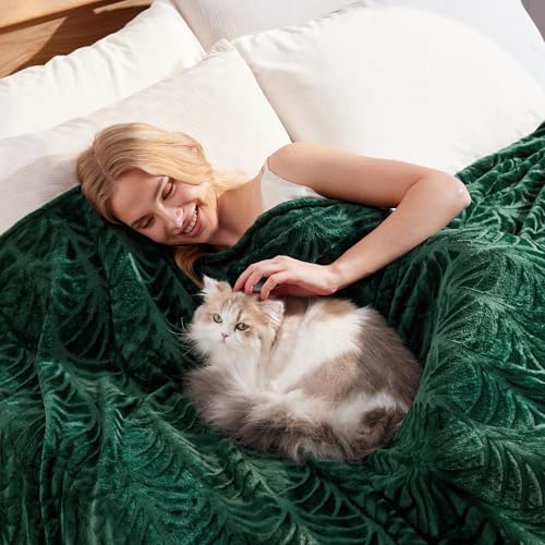 Cozy Emerald Green Flannel Fleece Blanket Queen Size 90"x90"