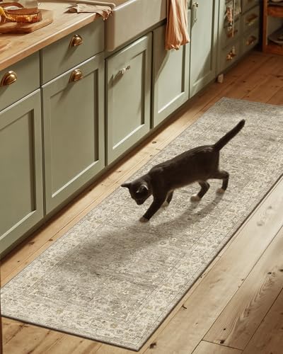 Washable Kitchen Runner Rug 2.6' x 8' Non-Slip Soft Low-Pile Floor Carpet