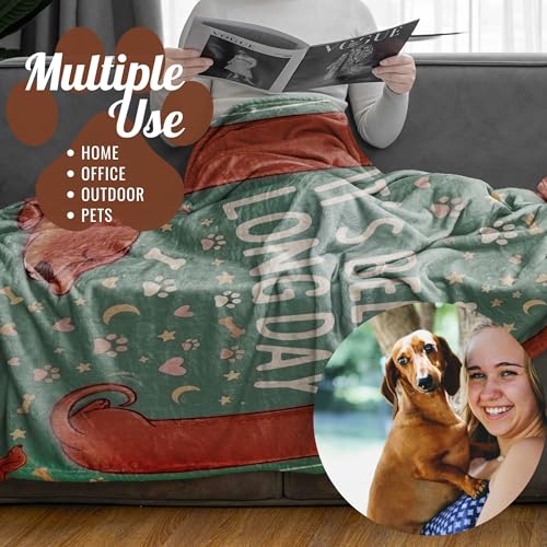 Huglanket Dachshund Gift Throw Blanket for Women 60x80 Inches, Green