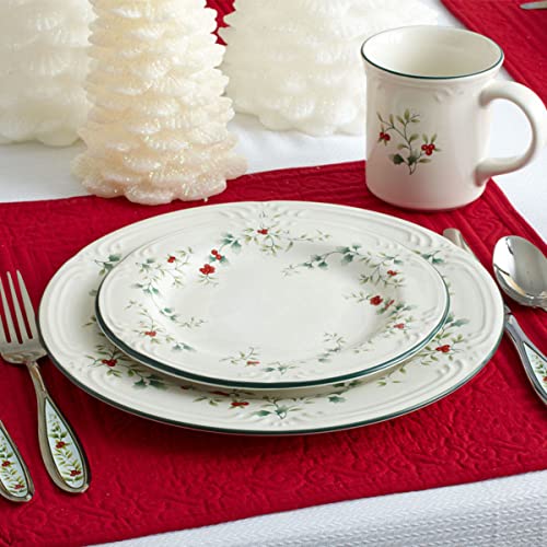 Pfaltzgraff Winterberry Salad Plates Set of 4, 8-Inch Green Holiday Tableware