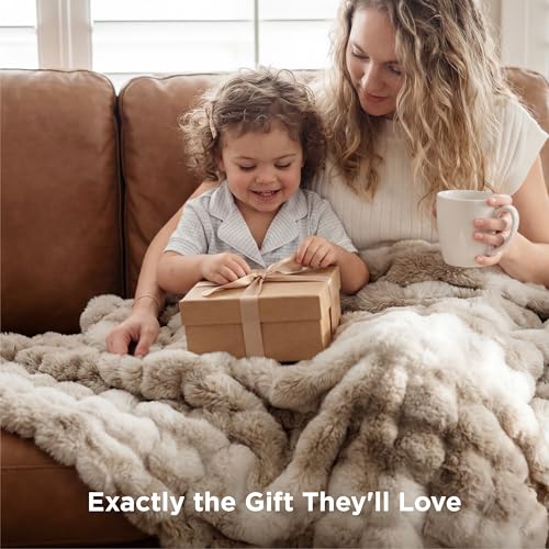 Bedsure Soft Faux Fur Throw Blanket - Plush Cozy Bubble Fleece Cover
