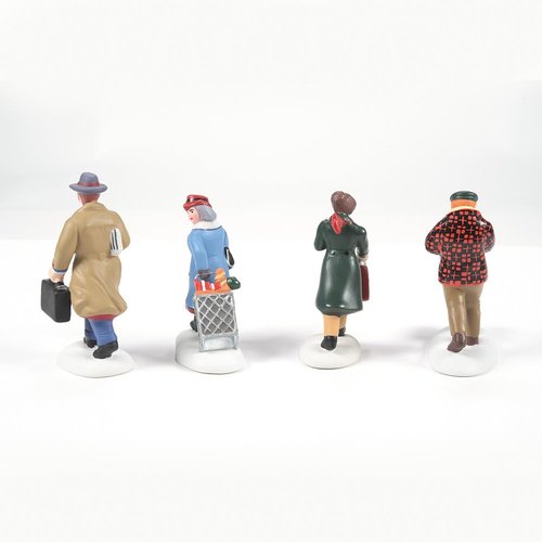 Department 56 Christmas in The City Village Accessories Busy Sidewalks Figurine Set, 2.5 Inch, Multicolor